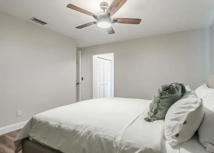 10 Mins To Beach - 2Br Private Pool + Spa + Grill