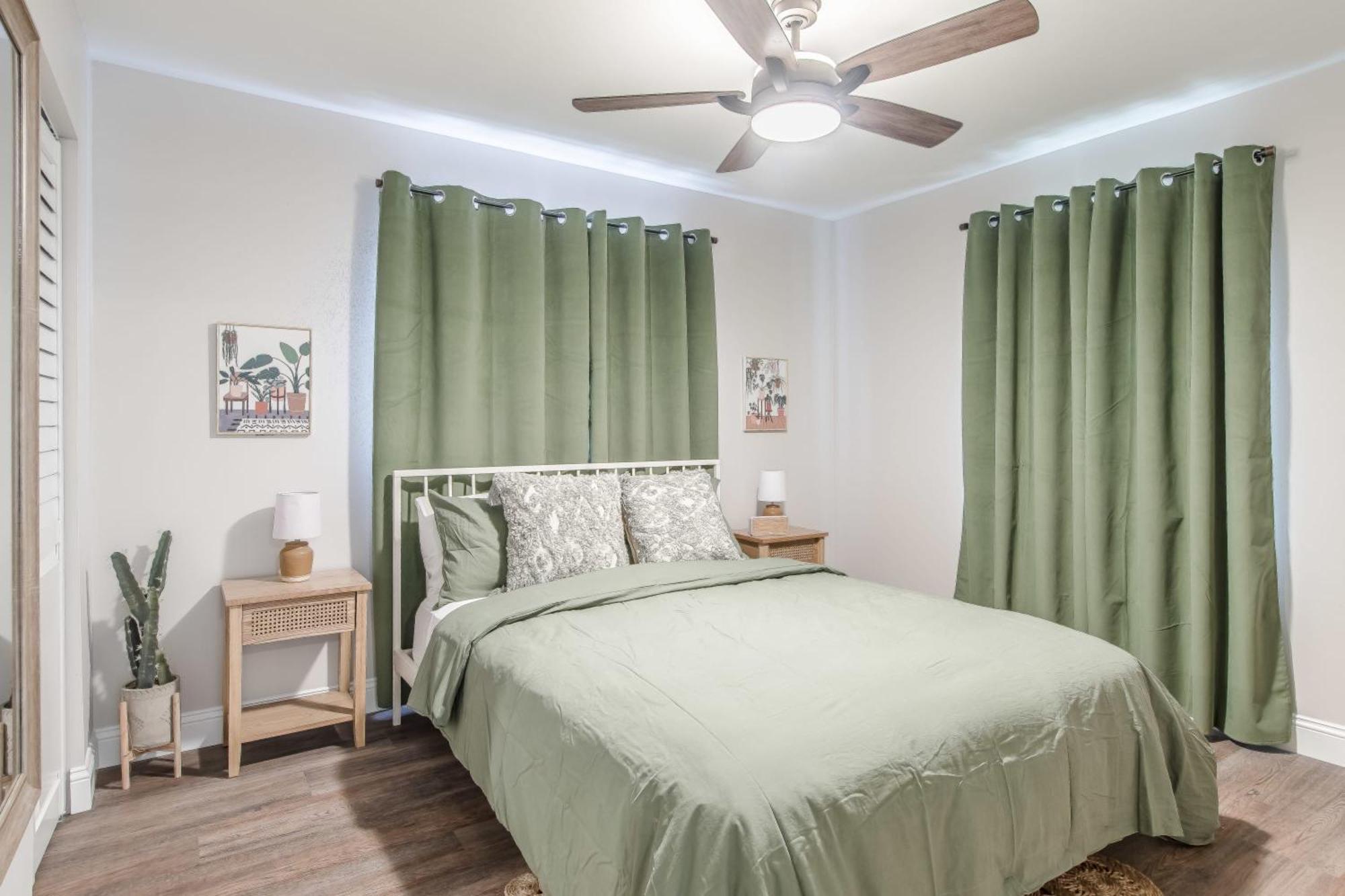 10 Mins To - 2br Private Pool + + Grill Hébergement de vacances Vero Beach